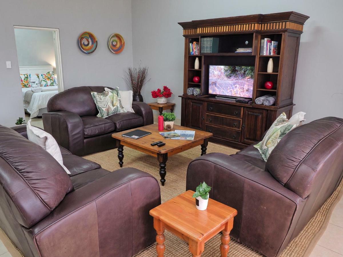 Poinsettia Family Cottage Хейзивю Екстериор снимка
